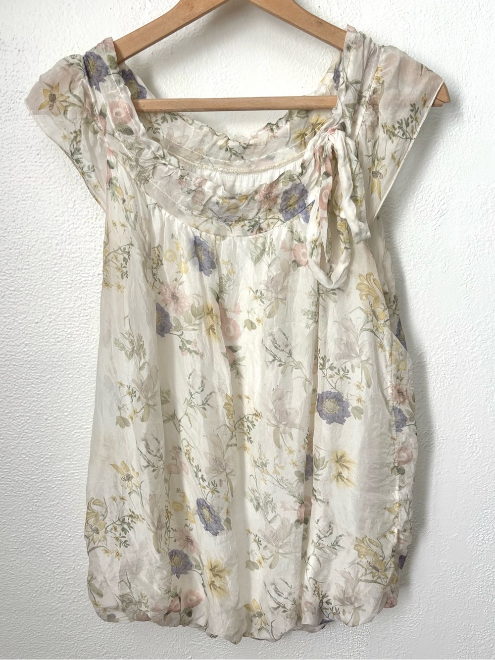 Tendenze Silk Blouse Womens Small White Floral Silk Bow Chiffon Cap Sleeve Top